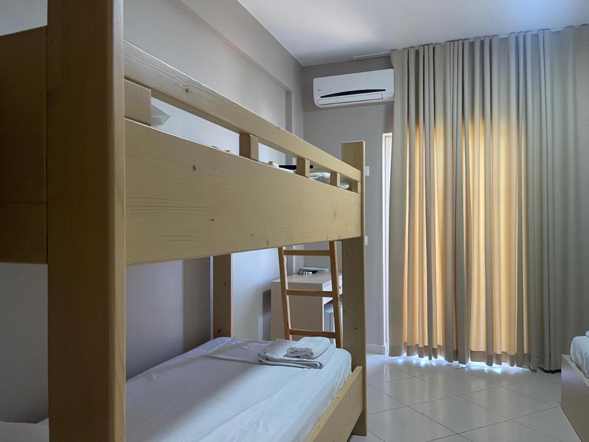Guest House Four Seasons Dhërmi Extérieur photo