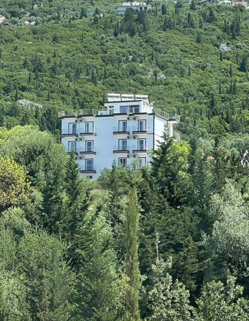 Guest House Four Seasons Dhërmi Extérieur photo