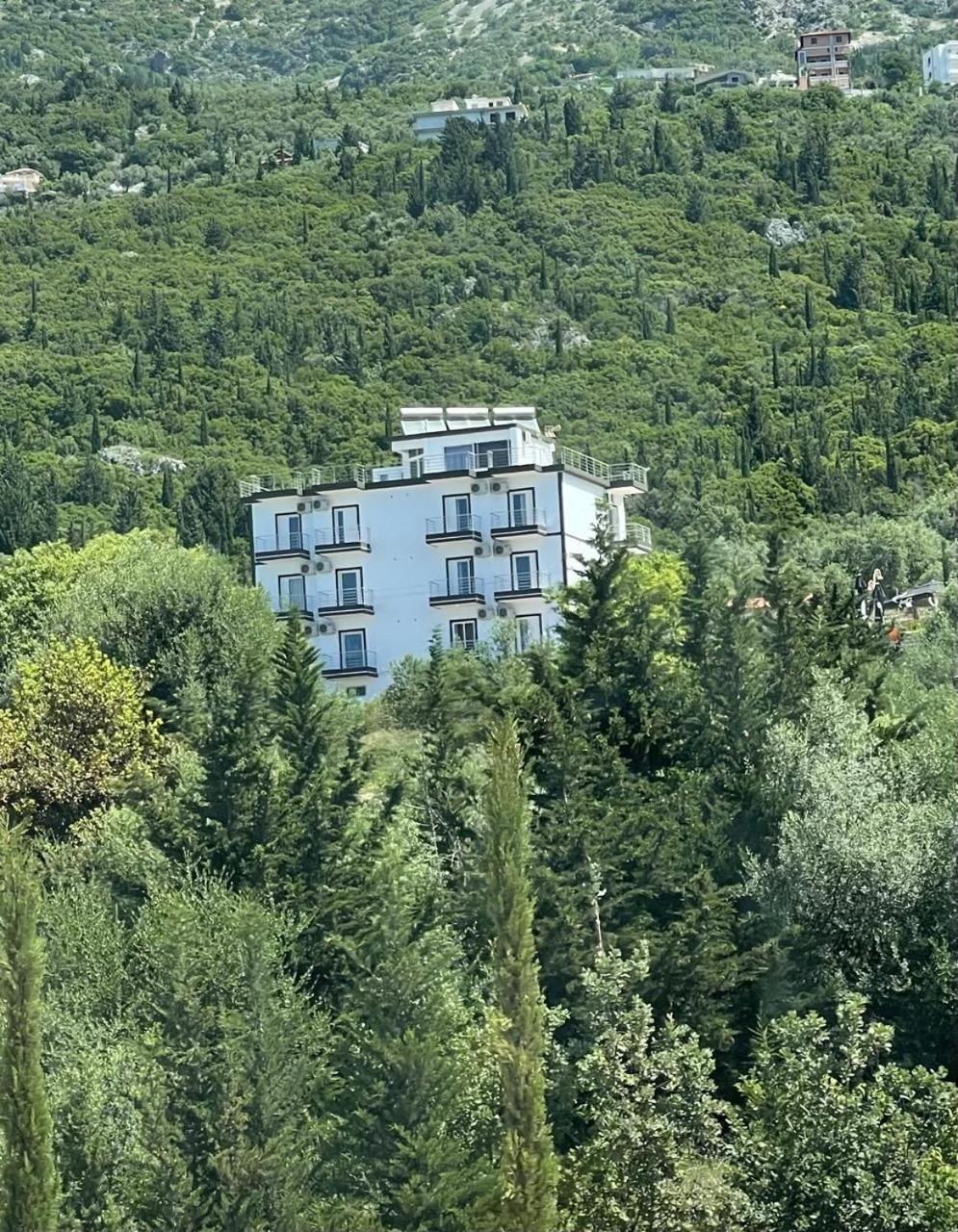 Guest House Four Seasons Dhërmi Extérieur photo