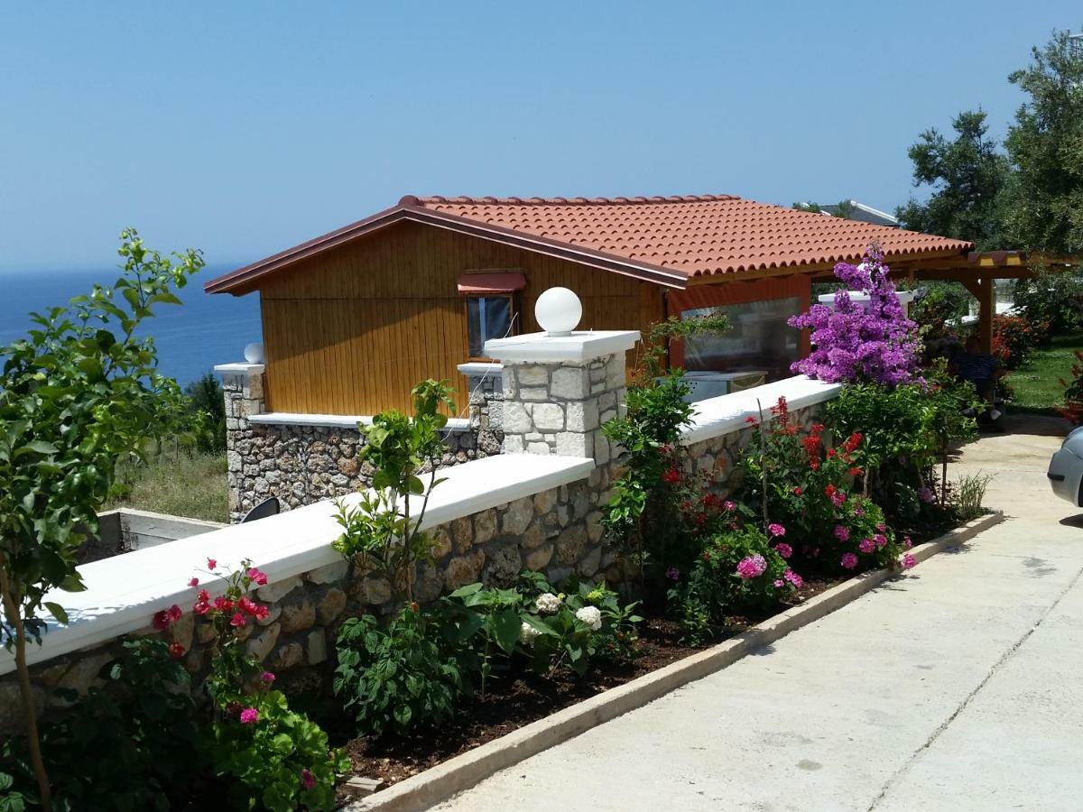 Guest House Four Seasons Dhërmi Extérieur photo